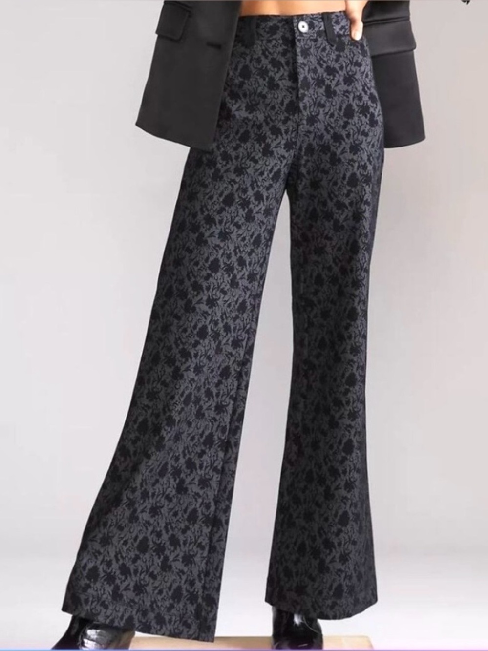 Anthropologie Maeve Jacquard Flare Pants Black Gray Floral High Rise Size 4